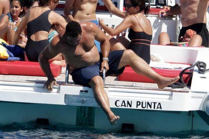 Futbol efsanesi Ronaldonun Formentera tatili