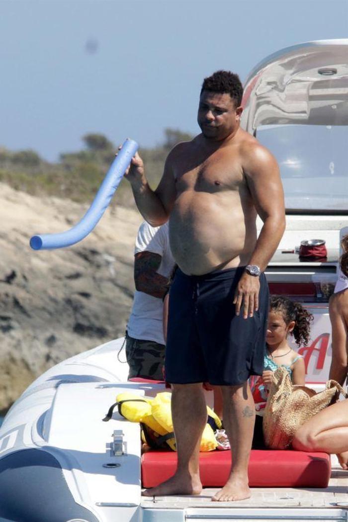 Futbol efsanesi Ronaldonun Formentera tatili