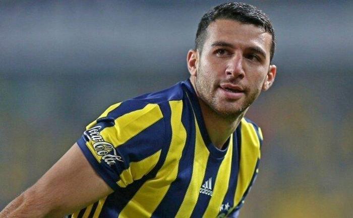 Fenerbahçe transferleri rakiplerinden yapıyor