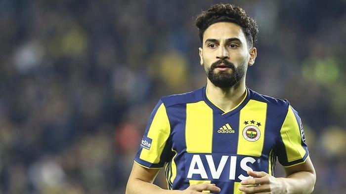 Fenerbahçe transferleri rakiplerinden yapıyor