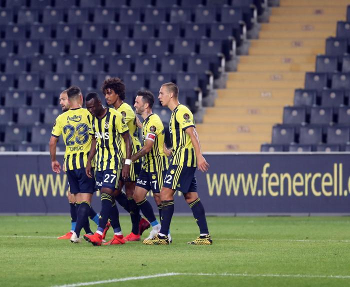Erol Bulutun Fenerbahçesi şov yaptı İyi oyun, farklı skor (ÖZET) Fenerbahçe 4-0 Antalyaspor