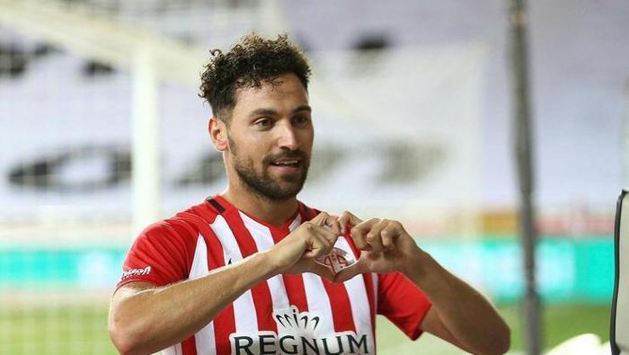 Sinan Gümüş Fenerbahçeyi tercih etti