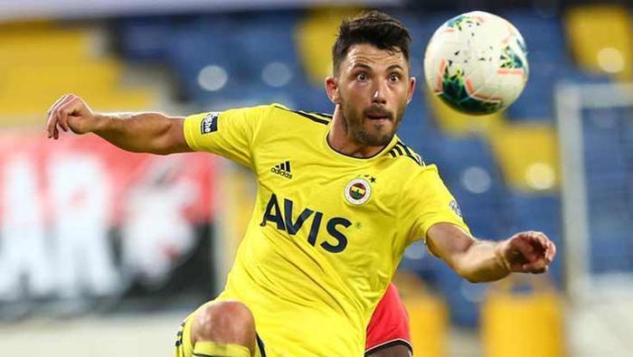 Hannover Tolgay Arslan transferi için masaya oturuyor
