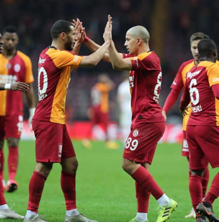 Galatasaray büyük bir tehlikeden kurtuldu Belhanda ve Feghouli...
