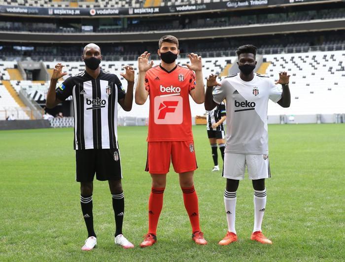 Beşiktaş, yeni sezonda giyeceği formaları tanıttı