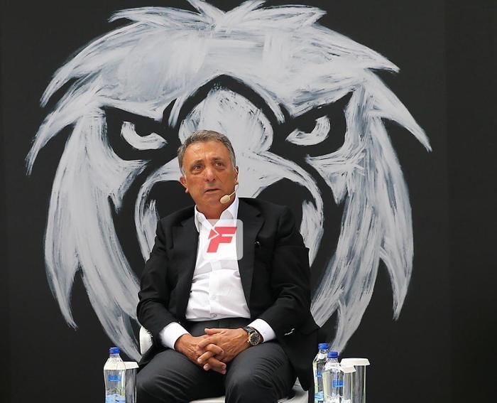 Beşiktaş, yeni sezonda giyeceği formaları tanıttı