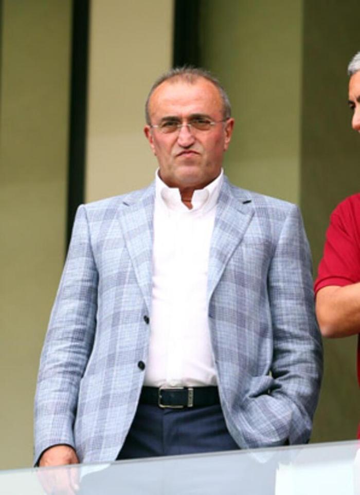 Galatasaray büyük bir tehlikeden kurtuldu Belhanda ve Feghouli...