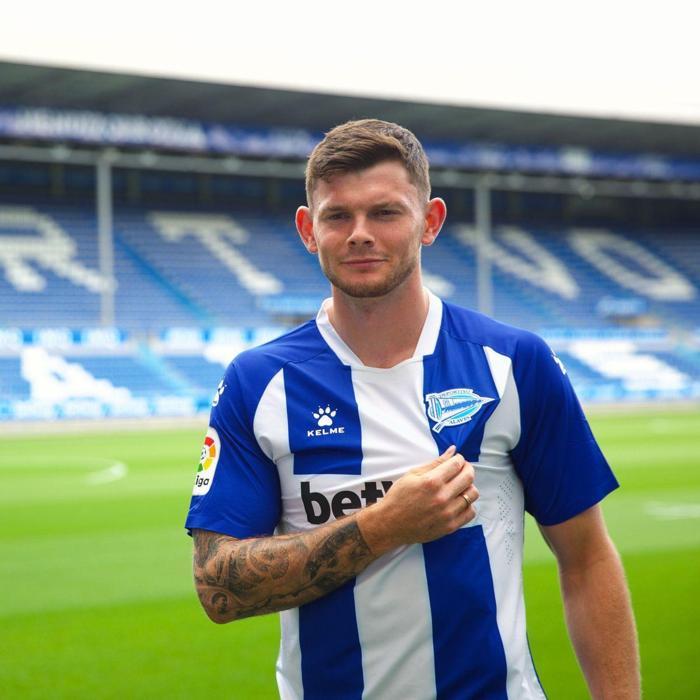 Trabzonsporun Oliver Burke ısrarı sürüyor