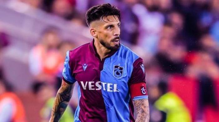 Fenerbahçe transferleri rakiplerinden yapıyor