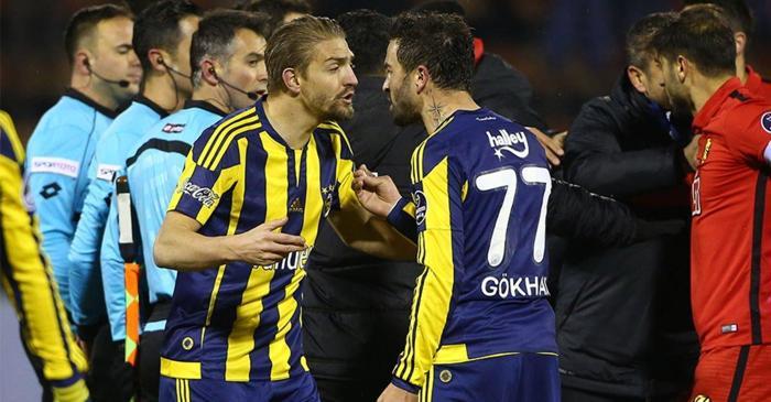 Fenerbahçe transferleri rakiplerinden yapıyor