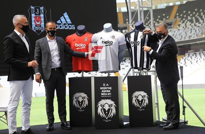 Beşiktaş, yeni sezonda giyeceği formaları tanıttı