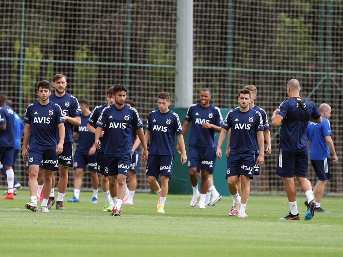 Fenerbahçede Mame Thiam ilk antrenmanına çıktı