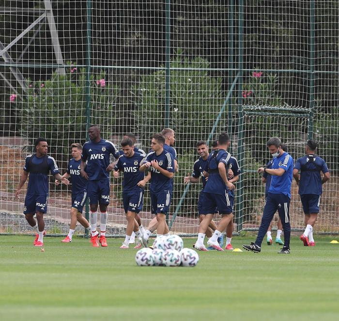 Fenerbahçede Mame Thiam ilk antrenmanına çıktı
