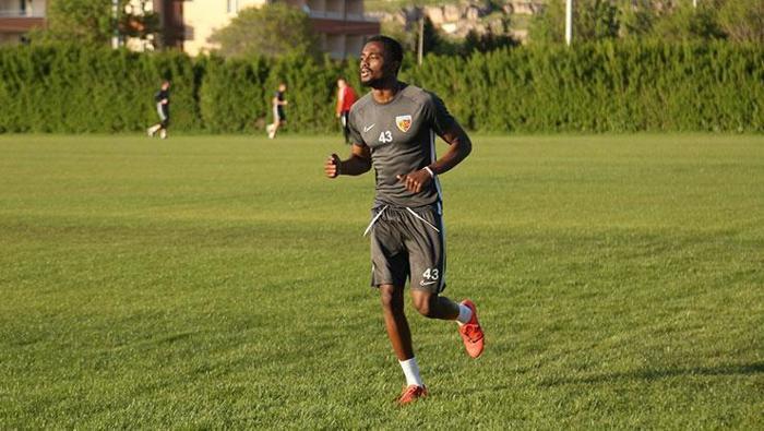 Mensah için Ahmet Nur Çebi devrede