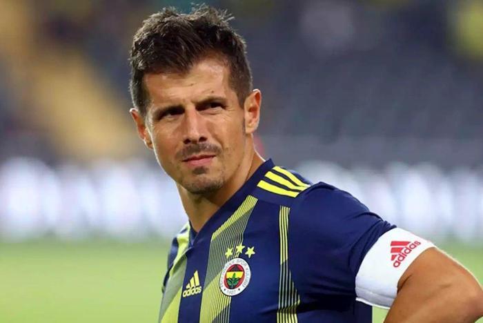 Fenerbahçede Emre Belözoğlu belirsizliği İdmanlarda yer almadı...