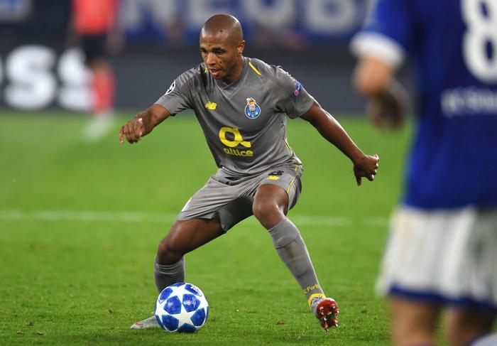 Galatasarayın rakibi Portoda Yacine Brahimi krizi