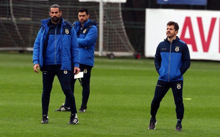 Fenerbahçede Emre Belözoğlu belirsizliği İdmanlarda yer almadı...