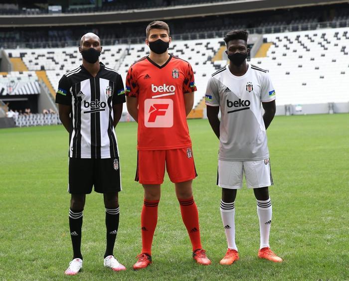 Beşiktaş, yeni sezonda giyeceği formaları tanıttı