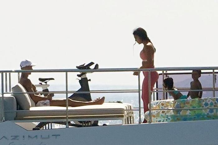 Cristiano Ronaldonun 7 milyon dolarlık tatil keyfi