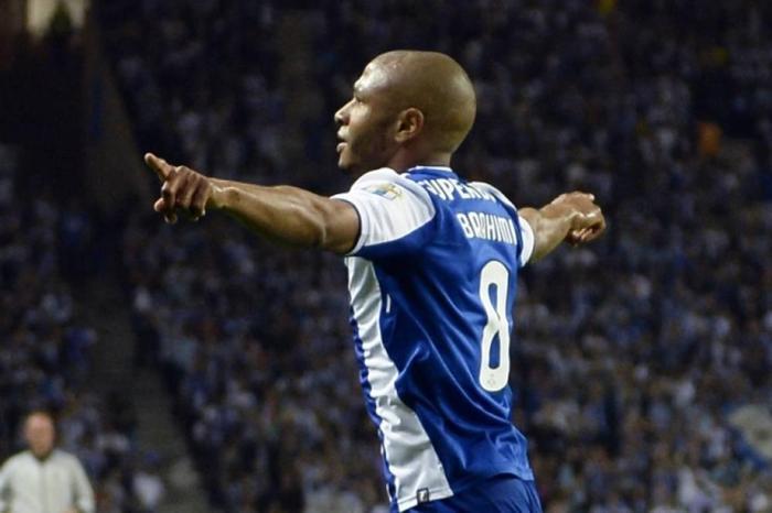 Galatasarayın rakibi Portoda Yacine Brahimi krizi