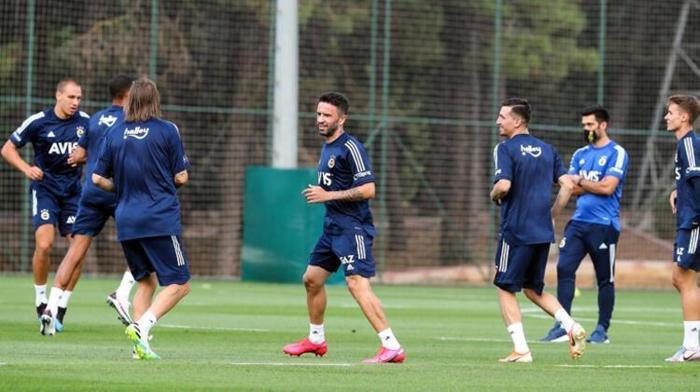 Son dakika transfer gelişmesi Bomba patlıyor Fenerbahçe Brumayı bitirmek üzere...