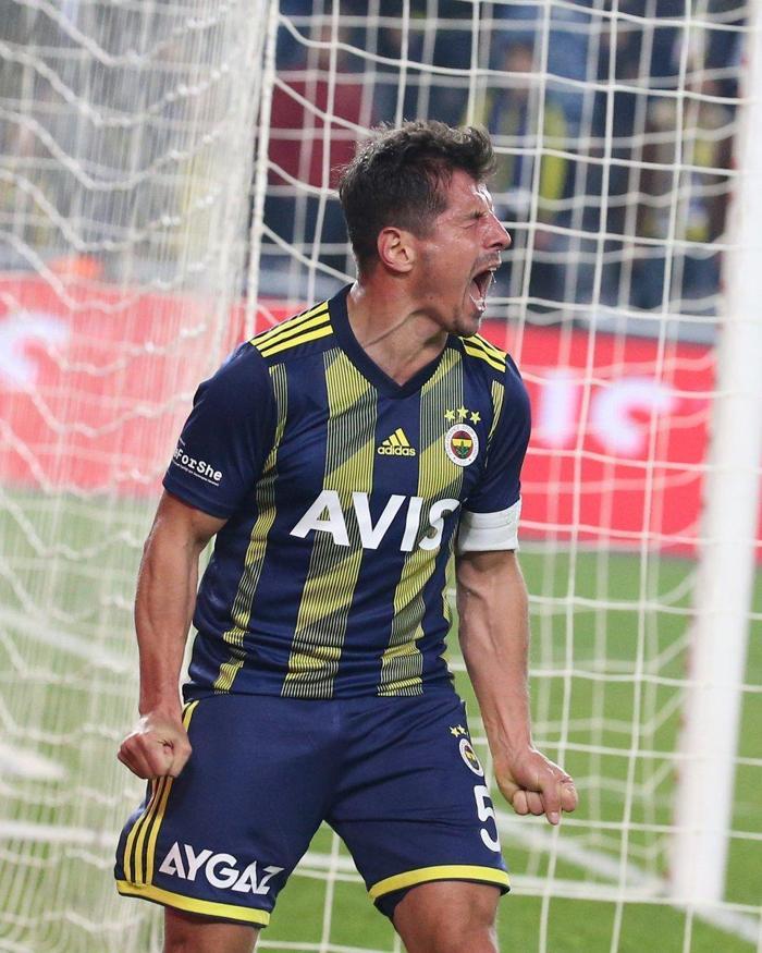 Fenerbahçede Emre Belözoğlu belirsizliği İdmanlarda yer almadı...