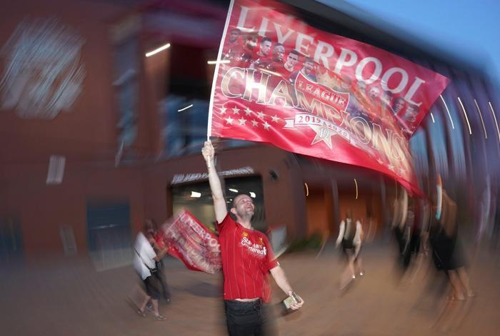Liverpool sokakları yıkıldı 30 yıl sonra gelen tarihi şampiyonluk