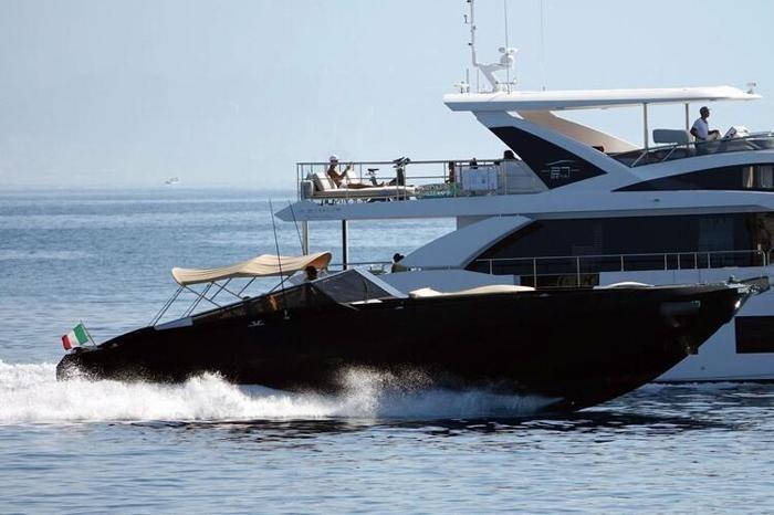 Cristiano Ronaldonun 7 milyon dolarlık tatil keyfi
