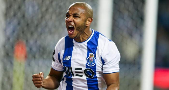 Galatasarayın rakibi Portoda Yacine Brahimi krizi