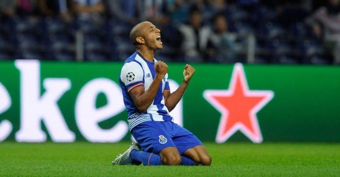 Galatasarayın rakibi Portoda Yacine Brahimi krizi