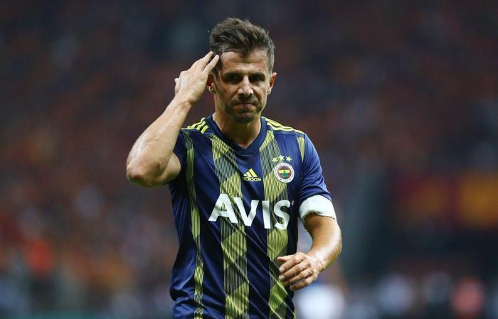 Fenerbahçede Emre Belözoğlu belirsizliği İdmanlarda yer almadı...