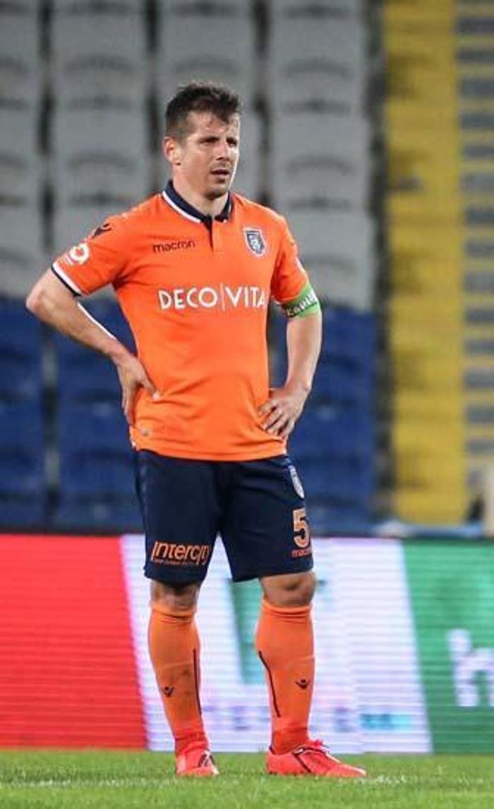 Fenerbahçeden Emre Belözoğluna resmi teklif