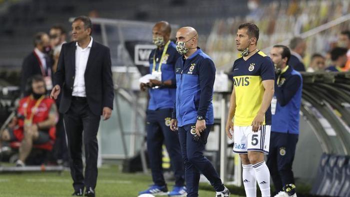 Fenerbahçede Emre Belözoğlu belirsizliği İdmanlarda yer almadı...