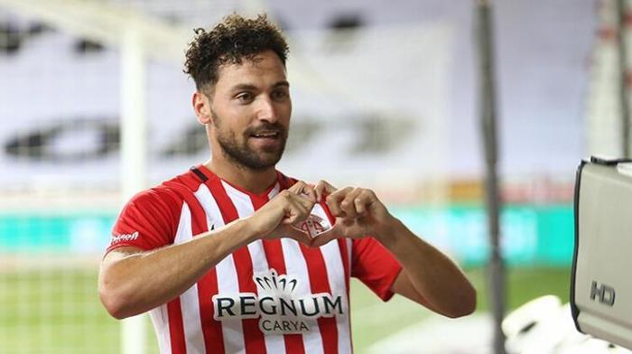 Son dakika transfer gelişmesi Bomba patlıyor Fenerbahçe Brumayı bitirmek üzere...