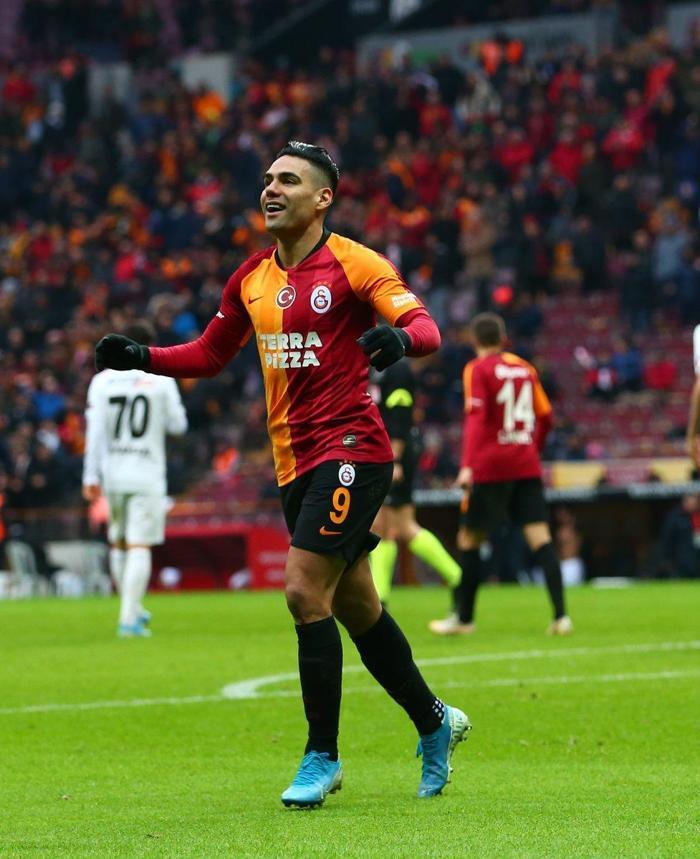 Son dakika Galatasaray haberleri Falcao milyonları kaybetti