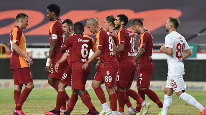 Galatasarayda sıcak gelişme İşte Fatih Terimin Arda Turan kararı