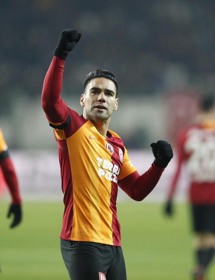 Son dakika Galatasaray haberleri Falcao milyonları kaybetti