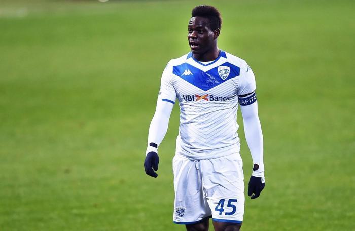 Son dakika - Beşiktaş transfer haberleri İki transfer açıklanacak ve Balotelli...