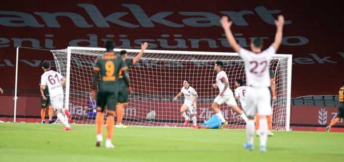 Kupa finalinde Alanyasporlu yıldızdan Erol Buluta şok tepki
