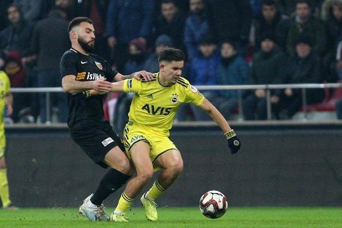 Fenerbahçeden flaş Ferdi Kadıoğlu kararı