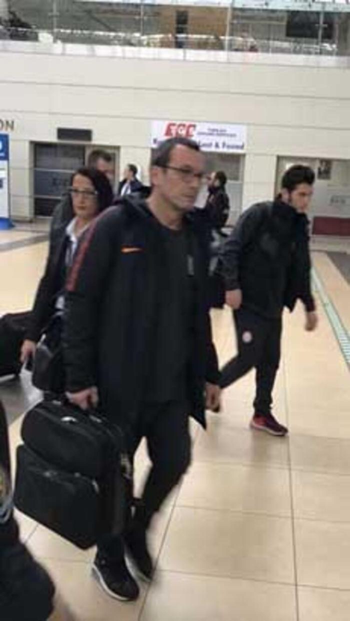 Son dakika | Galatasarayda sürpriz ayrılık