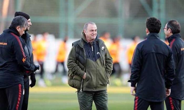 Son dakika | Galatasarayda sürpriz ayrılık