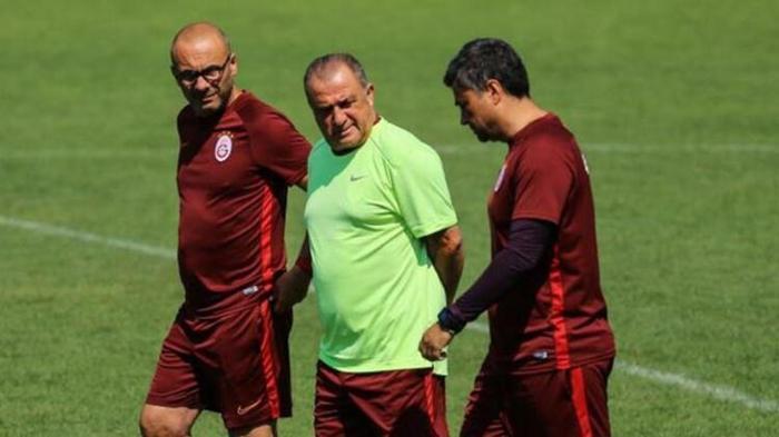 Son dakika | Galatasarayda sürpriz ayrılık