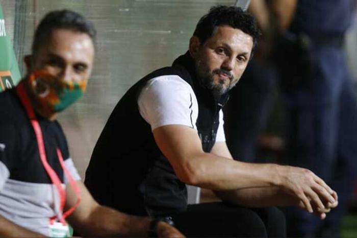 Fenerbahçede Erol Bulutu bekleyen zorluk 30 gün içinde...
