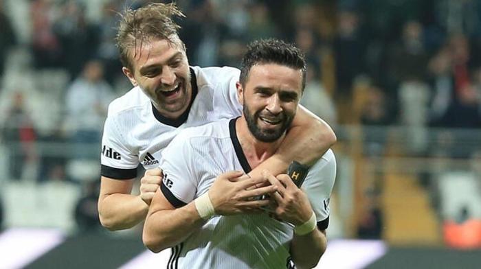 Son dakika transfer haberi Beşiktaş ve Fenerbahçe arasında Gökhan Gönül savaşı