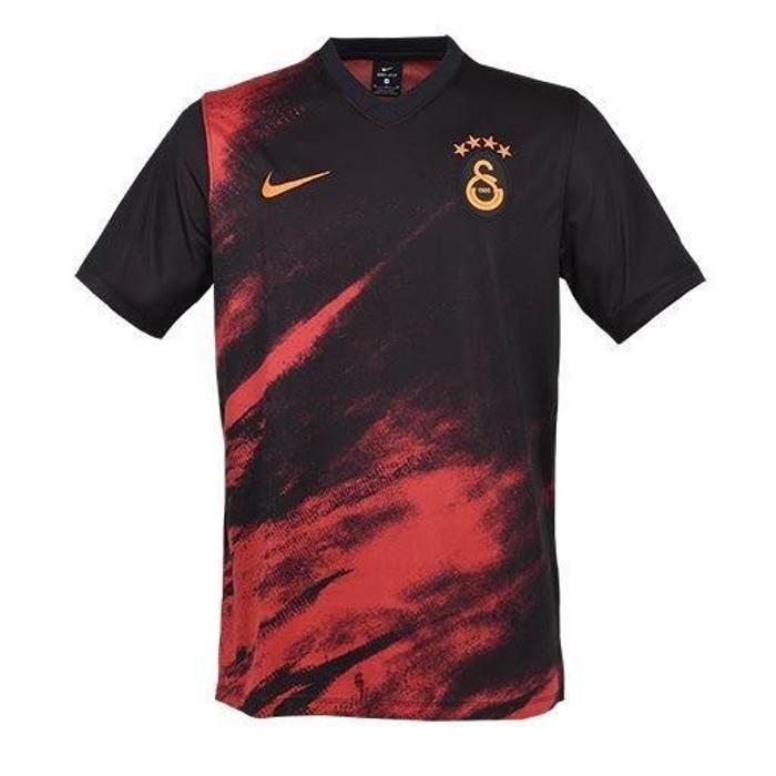 SON DAKİKA Galatasaray yeni sezon formalarını satış çıkarıldı
