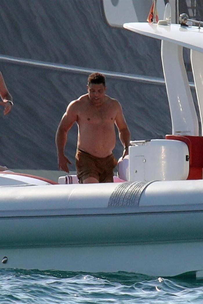 Ronaldo, sevgilisi Celina Locks ile fena yakalandı