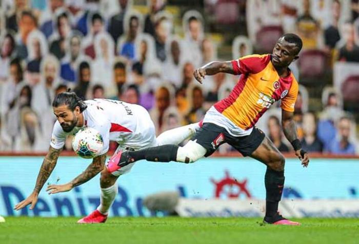 Galatasarayda son dakika gelişmesi Bir ayrılık daha
