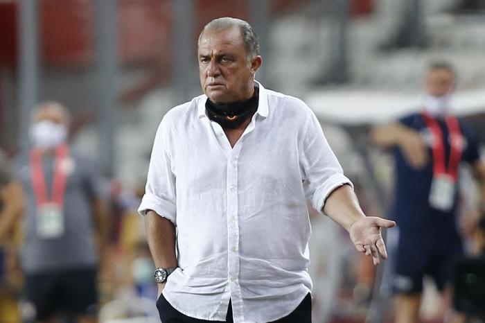 Galatasarayda son dakika gelişmesi Bir ayrılık daha