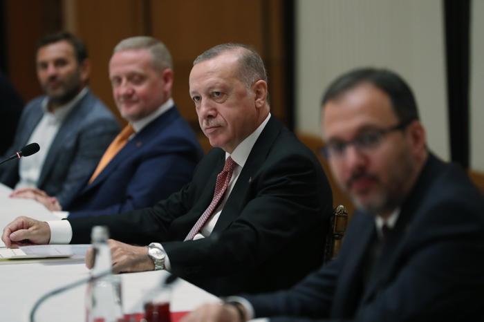 Cumhurbaşkanı Erdoğan, şampiyon Başakşehiri kabul etti
